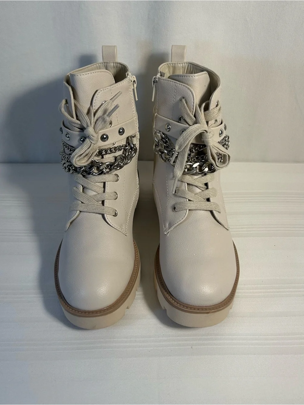XOXO prisca boots